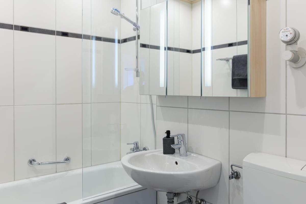 Relax-Apartment Mit Indoor-Pool, Sauna, Massagesessel Und Netflix Schonach im Schwarzwald Exterior foto